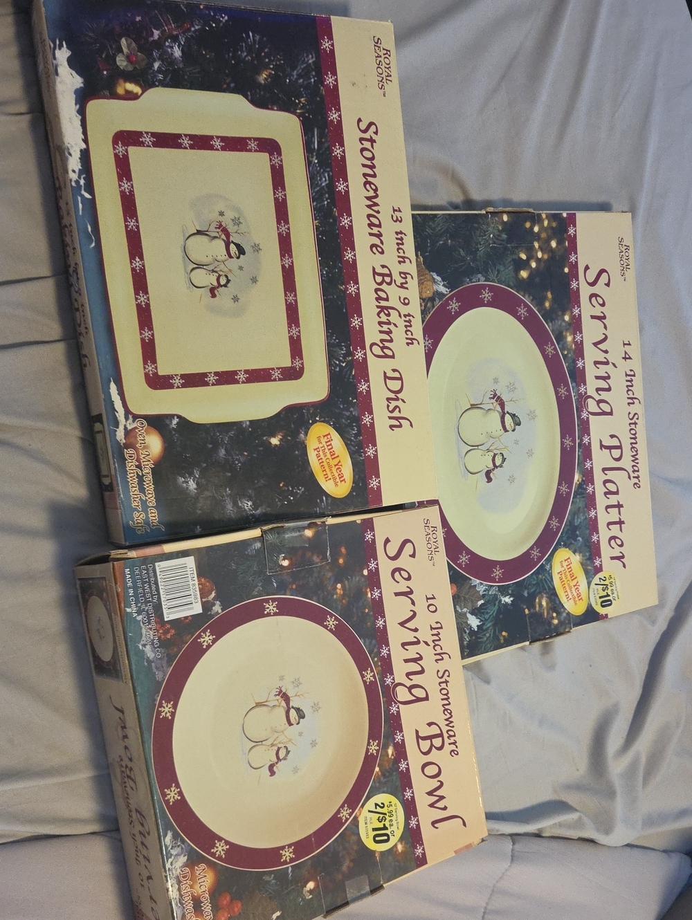 Stoneware Holiday Serving Platter & Bowls Set - Cream and Burgundy